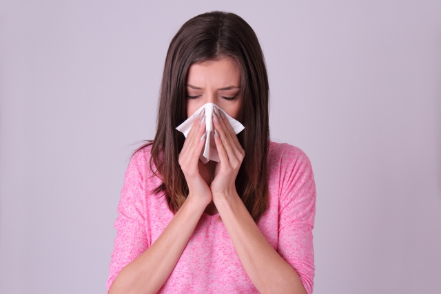 ハウスクリーニング【つらい花粉症】エアコンで予防できる？