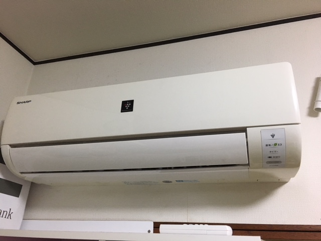 エアコンクリーニングブログ 難しい シャープ製エアコン 分解クリーニング 埼玉 ハウスクリーニング東京での依頼は クリシア